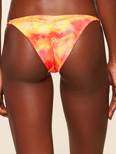 Load image into Gallery viewer, Summer Tie Dye Narrow Side Bottom