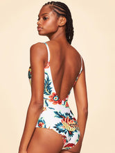 Load image into Gallery viewer, Pé Na Areia Printed Basic One-Piece