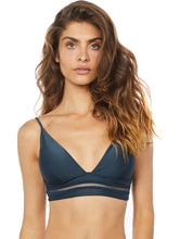 Load image into Gallery viewer, Solid-color Interlaced Top with Fixed Straps